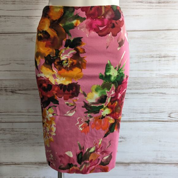 Talbots Pink Floral Print Midi Pencil Skirt sz 2 P Petite - Picture 1 of 7